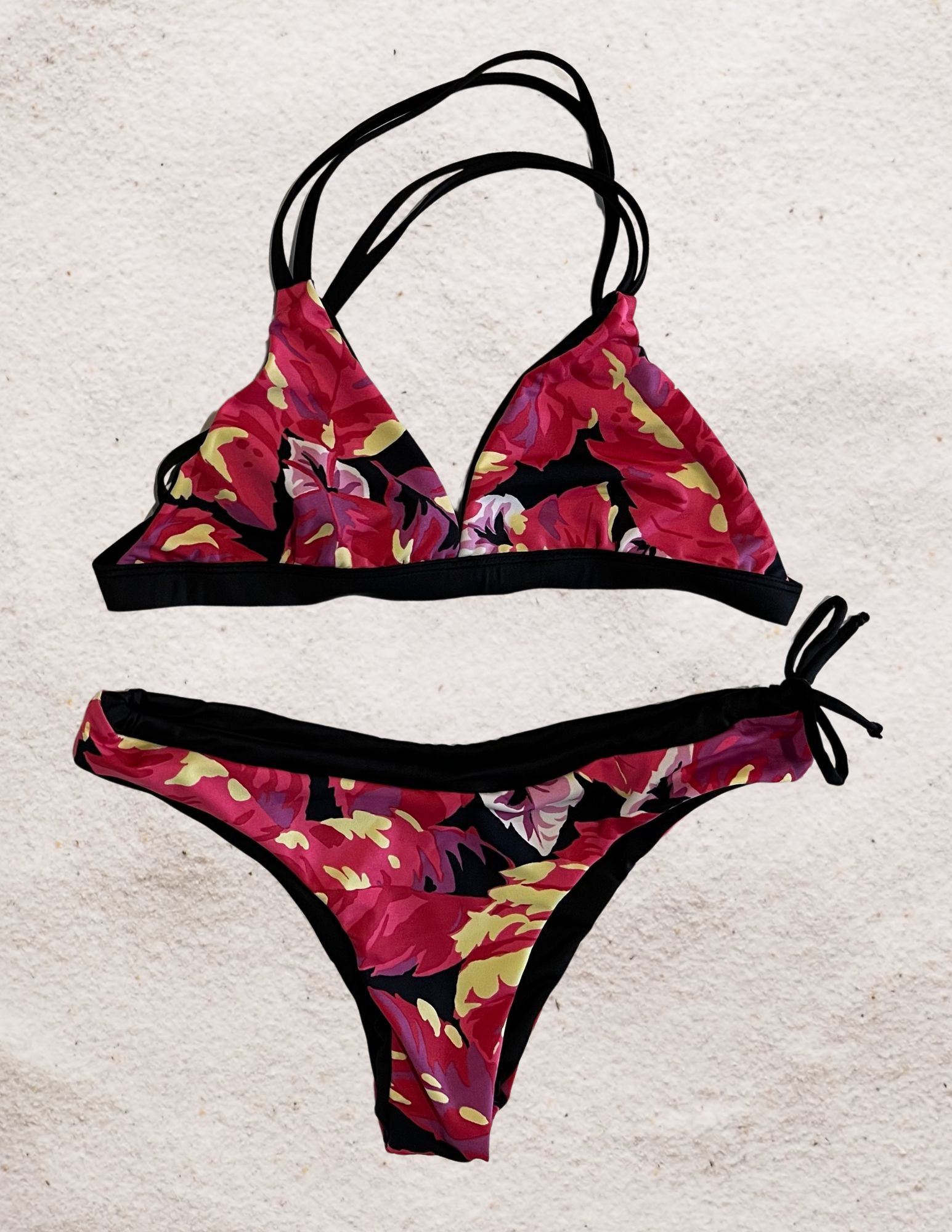 Roca Bruja Top - Midnight Tropical Leaves